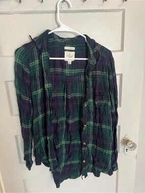 American Eagle Outfitters Navy & Green Plaid Hooded Shirt